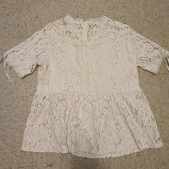Cream Lace Peplum Cold Shoulder Blouse, Size: Medium. - Picture 4 of 9